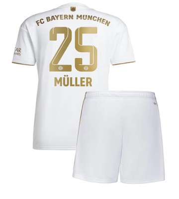 Bayern Munich Thomas Muller #25 Bortedraktsett Barn 2022-23 Kortermet (+ Korte bukser)